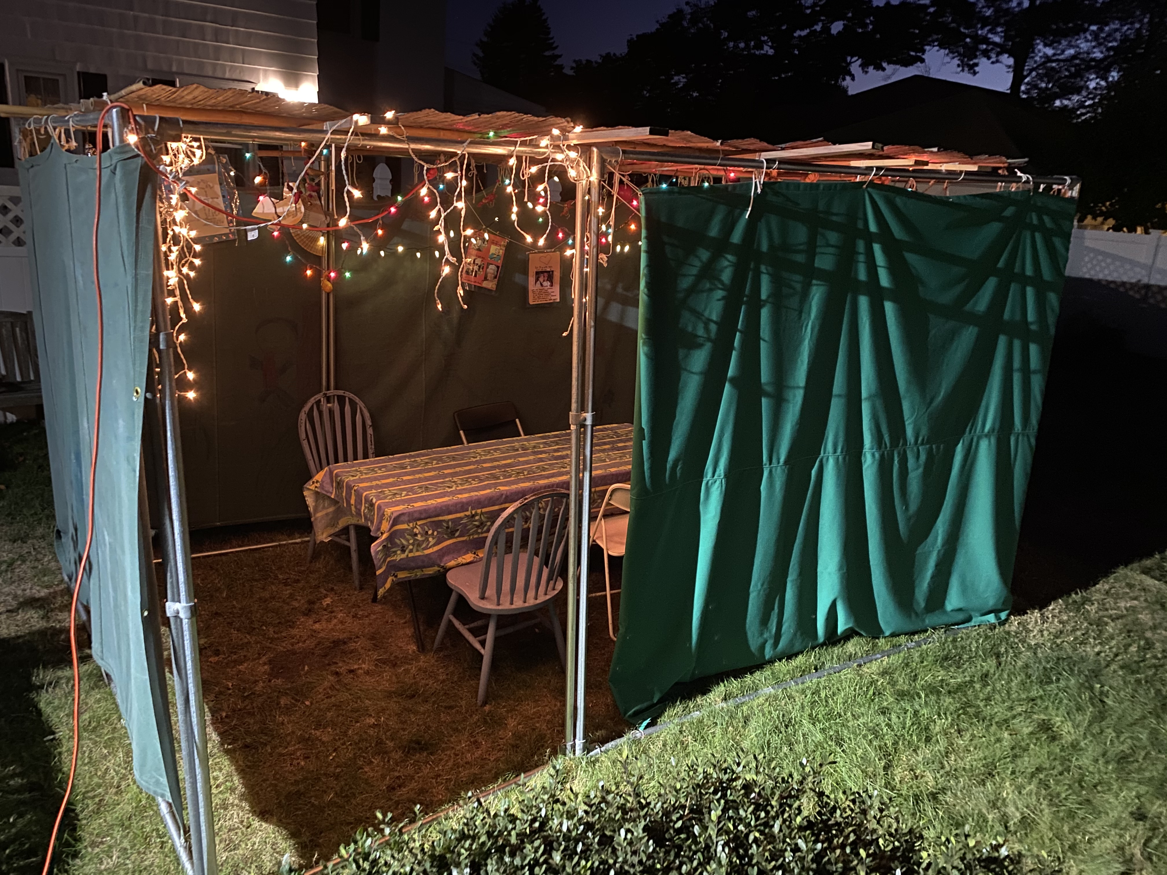 Sukkah 1