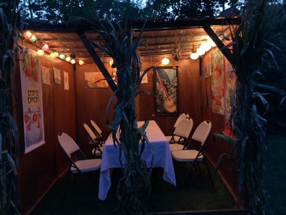 Sukkah 10